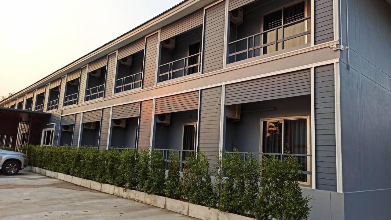 At Tp Hotel Phetchabun Exterior photo